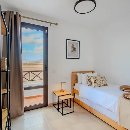 Tania Luxury