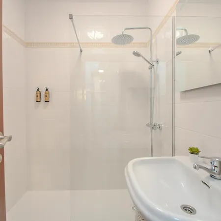 فيلة Tania Luxury *