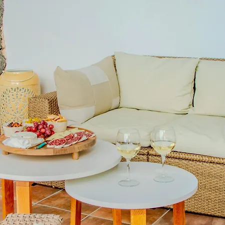 Tania Luxury * Πλάγια Μπλάνκα