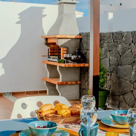 Tania Luxury * Πλάγια Μπλάνκα