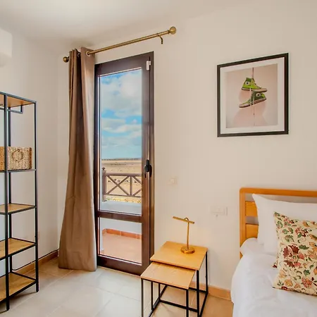 Tania Luxury